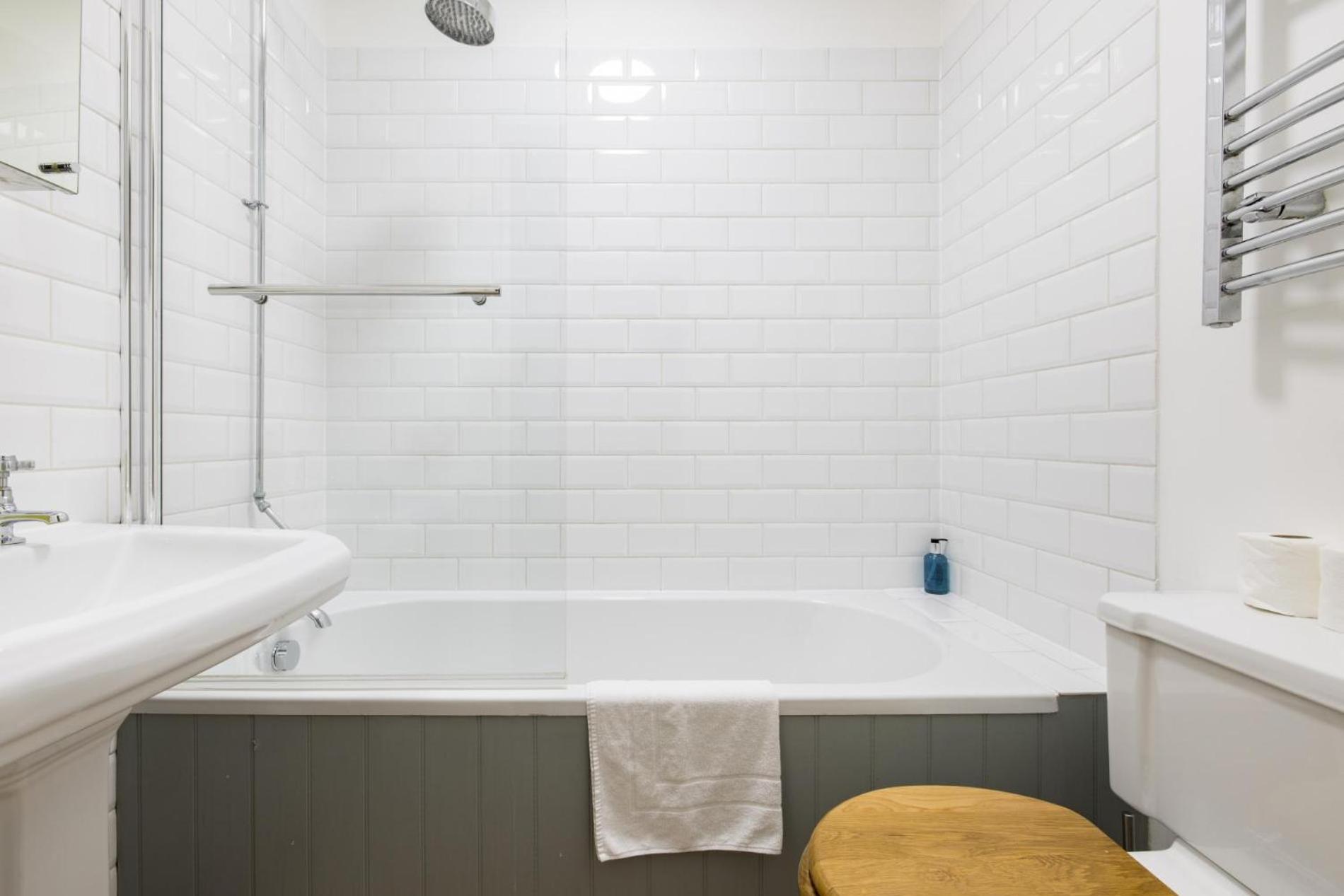 Olympia's Torch 1 Bedroom In Kensington Appartamento Londra